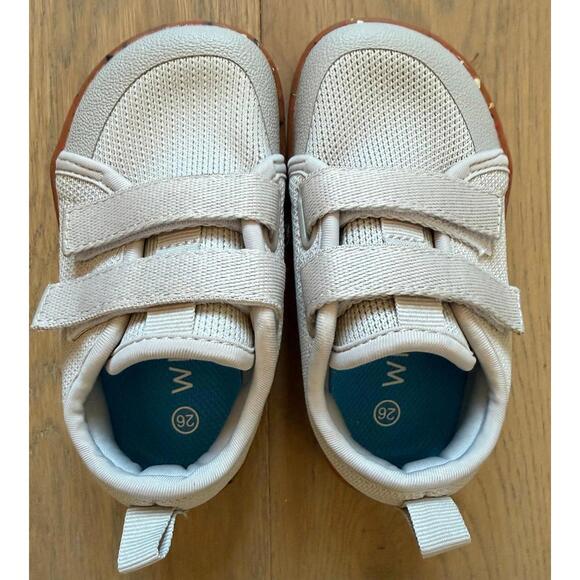 Whitin Children's Size 9.5/10 Shoes - Picture 2 of 5